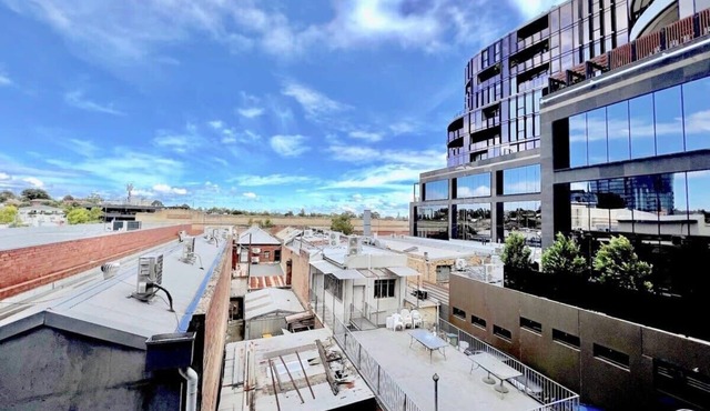 Modern Apt in Hawthorn East Free Secure Parking