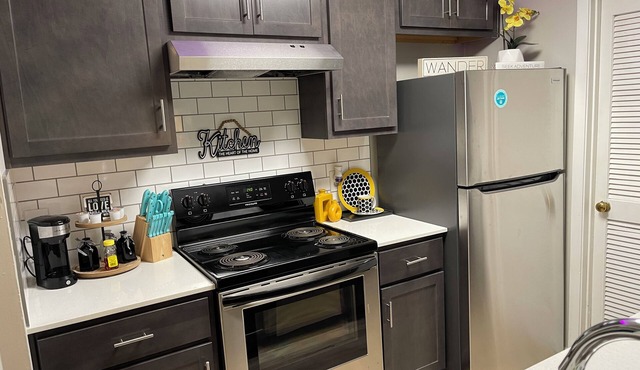 Modern Apt Near Lake Allatoona and KSU