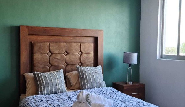 Modern apt w/A/C & pool in downtown GDL