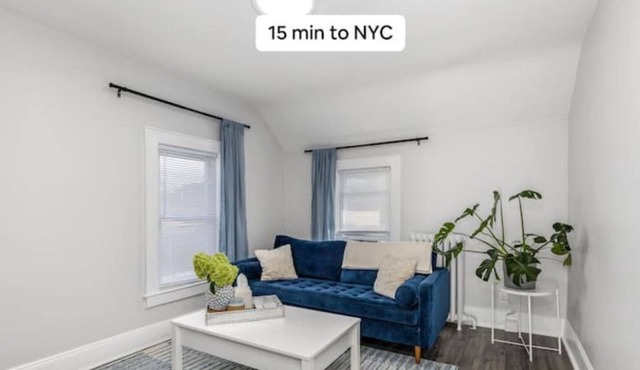 Modern Apt w. Parking Near NYC