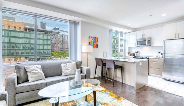 Modern Apt with Access to Sky Terrace