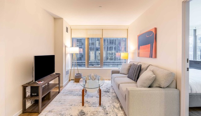 Modern Apt with Gym Near Restaurants