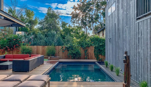 Modern, Art-filled, Downtown Oasis with Pool and Bocce - 3 blocks to Pearl St -