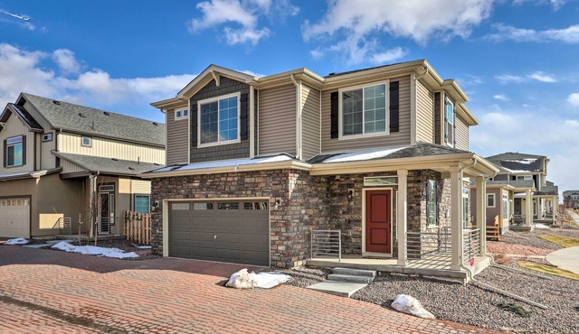 Modern Aurora Getaway: 22 Mi to Downtown Denver