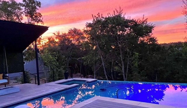 Modern Austin home w private pool and spa, Minutes to Lake Austin & Lake Travis!
