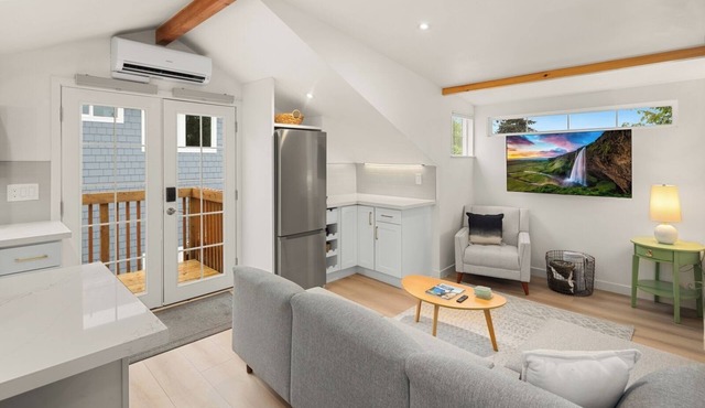 Modern Ballard Flat with Private Entry & Fire Pit