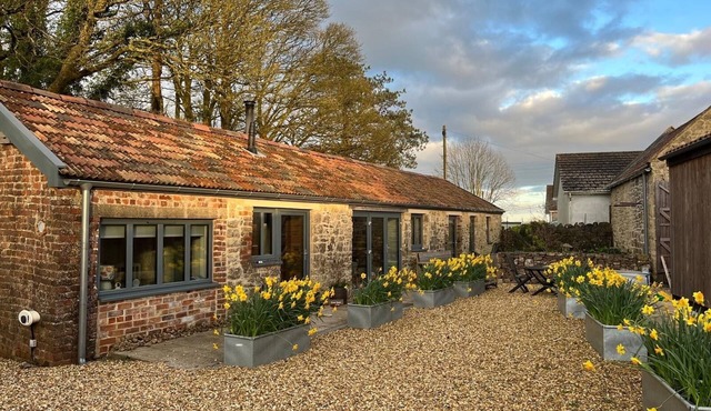 Modern Barn Conversion - Close to Bristol, Bath and Airport