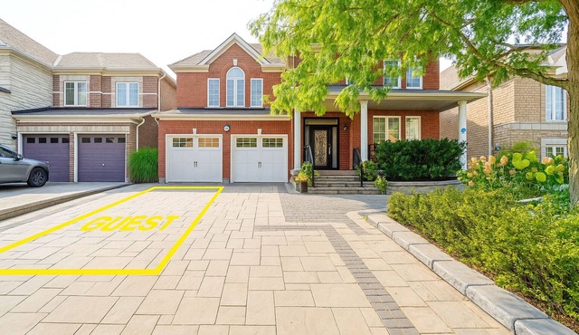 Modern Basement Unit in Aurora