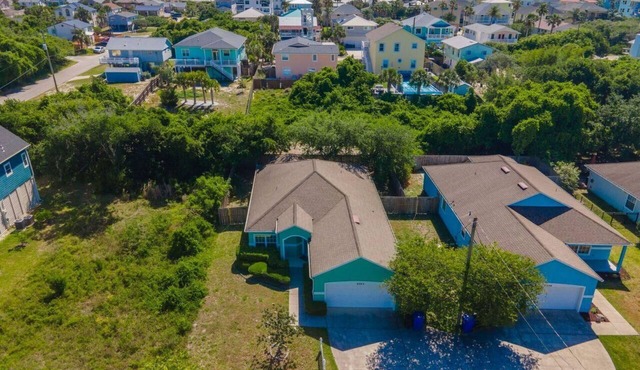 Modern Beach Retreat