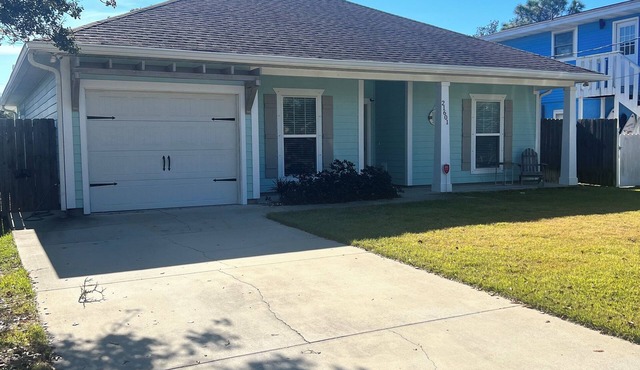 Modern Beach Cottage with Pool for the Perfect Vacation: West End/Pier Park/30A