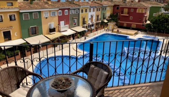 Modern beachside apartment a few minutes walk from shops, bars and restaurants.