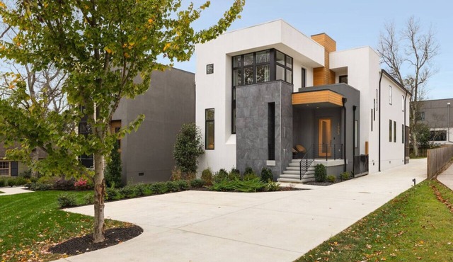 Modern Beauty in Green Hills w/2 Patios, Garage