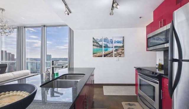 Modern Beltline Escape Sky-High Views DT Views