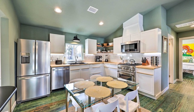Modern Bentonville Home: Mountain Biker's Paradise