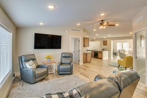 Modern Bloomington Home about 10 Mi to Bear Lake!