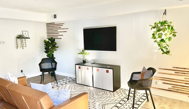 Modern Boho 2 BR Condo in the heart of Raleigh