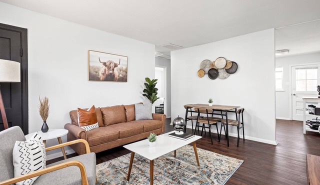 Modern Boho Villas 10 min Airpt.