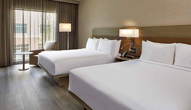 Modern Boutique Stay Near Duke University, Durham Bulls, and Cultural Landmarks