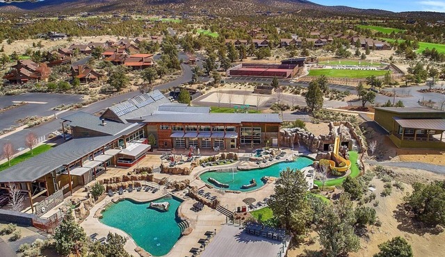 Modern Brasada Ranch 5 Bedroom Luxury Home With Private Firepit and Views