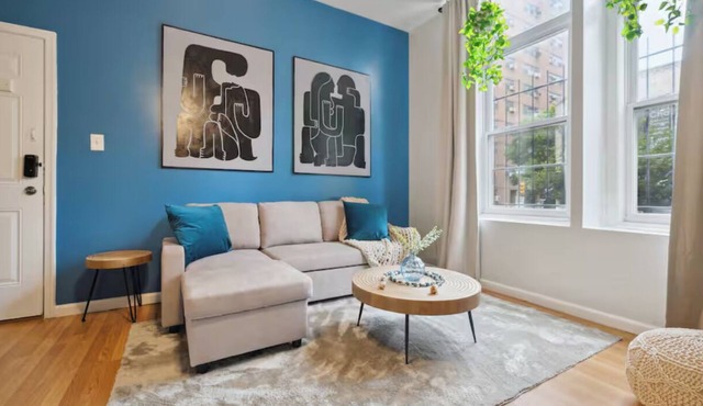 Modern Bright 1-bedroom condo in Rittenhouse Square- Center City Philadelphia
