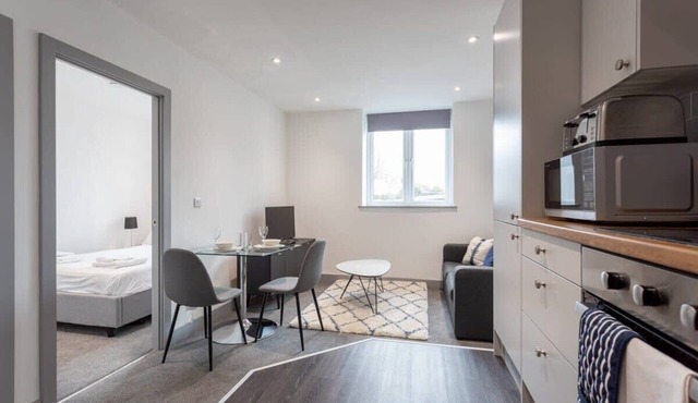 Modern & Bright 1 Bed Apartment, Leeds