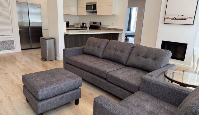 Modern & Bright 2BR Retreat/Prime LocationnnSharennSave