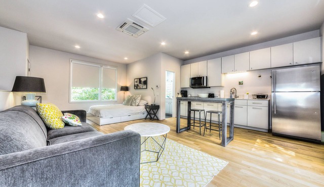 Modern Bright Clean New Apartment Walk To Zilker, Close To Downtown