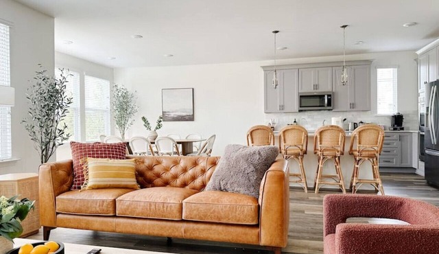 Modern, Build - Loveland Luxury Oasis by Trails, I-71