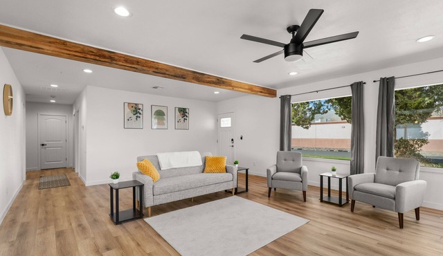 Modern Bungalow. Close to St. Joseph's hospital and Lewis Clark State College