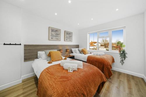 Modern Bungalow in Maidstone sleeps 5 with free parking