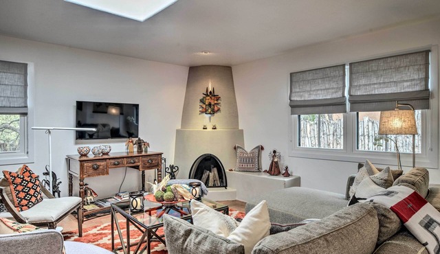 Modern Bungalow w/Santa Fe Charm < 2 Mi to Plaza