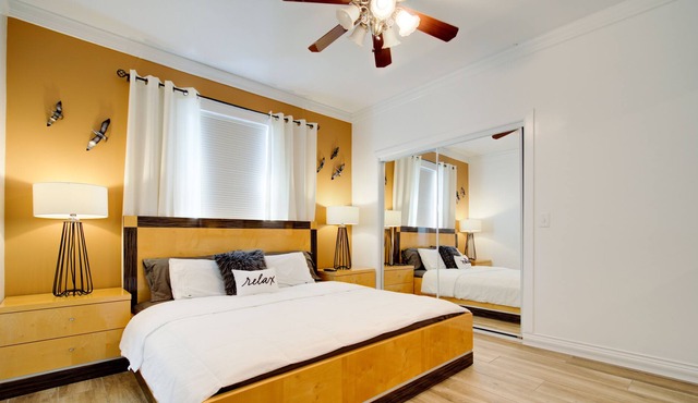Modern Bungalow YBOR City Mins from Downtown Tampa