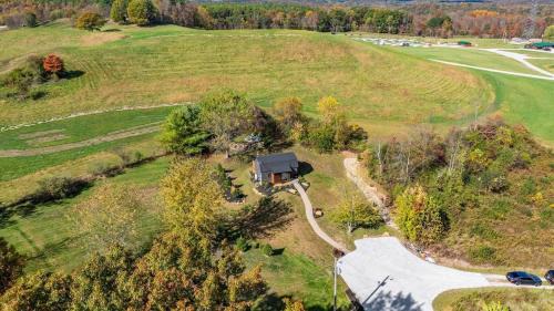 Modern Cabin next to Salt Fork State Park