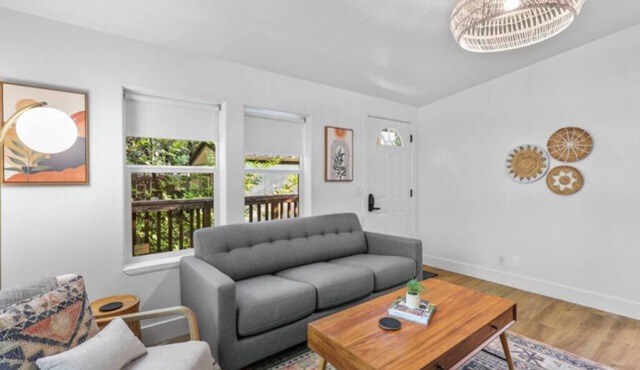 Modern Cabin - (Oak)