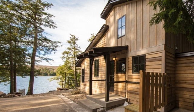 Modern Cabin on Pristine Lake Lucerne – A Lakeside Retreat!