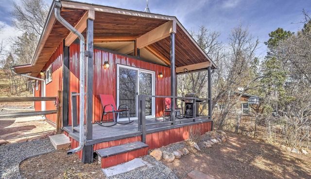 Modern Cabin Sleeps 5- Close in Manitou Springs and close to Garden of the Gods