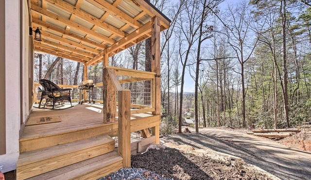 Modern Cabin w/Fire Pit < 3 Mi to Trails!