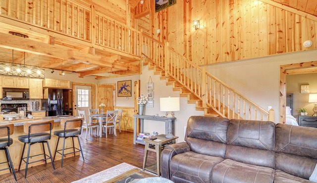 Modern Cabin w/Grill Near Golf & Bass Fishing!