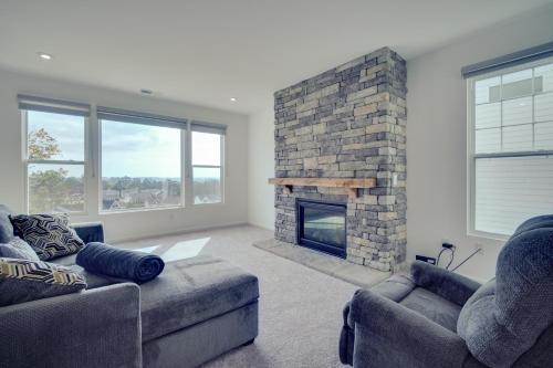 Modern Canton Home 10 Mi to Lake Allatoona!