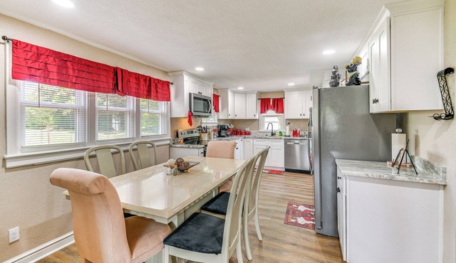 Modern Cape Charles Home: 1 Mi to Kiptopeke Beach!