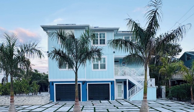 Modern Captiva Retreat I Pool/Spa I Prime Location