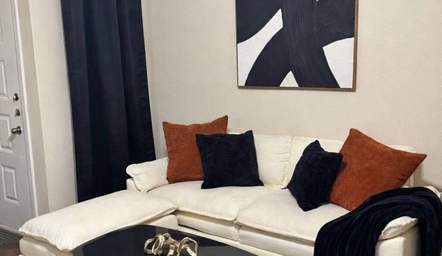 Modern Carrollton Getaway, Entire rental unit in Carrollton, Texas