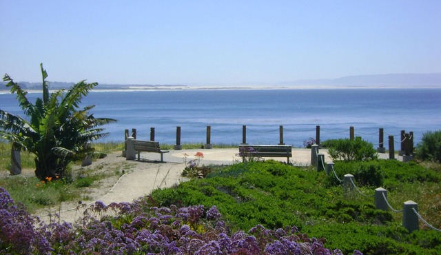 Modern casita in Shell Beach, a great place to relax and unwind.