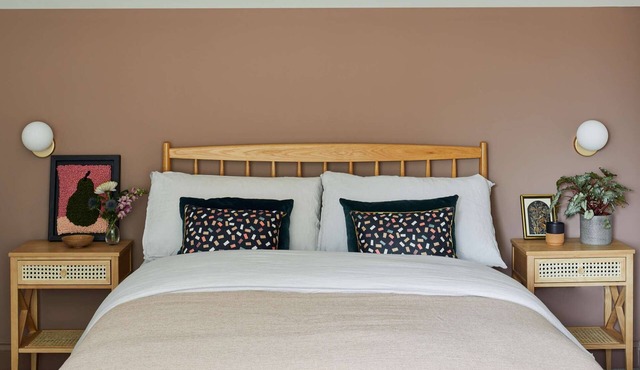 Modern Central Apartment by Black Door Stays