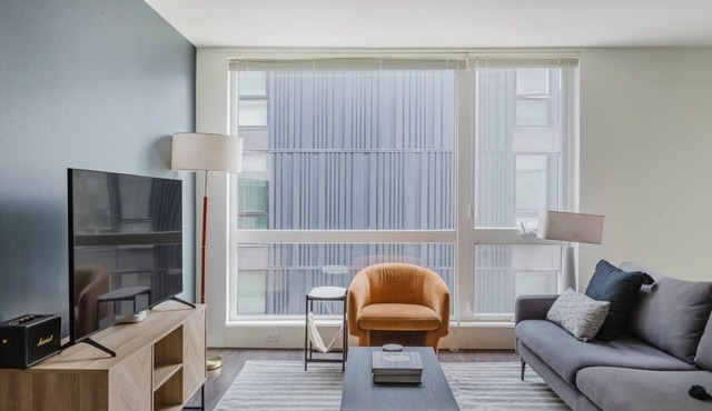 Modern Central District 1BR w/Gym, W/D, Yoga & Theater, by Blueground