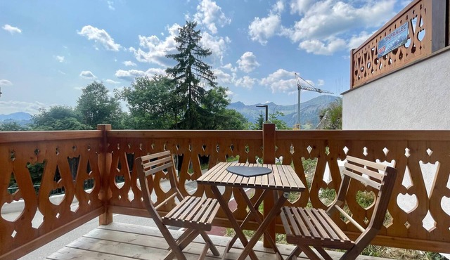 Modern chalet for 4 pers with parking and Wifi in Crest-Voland