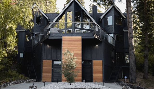 Modern Chalet w/Lakeview + Hot Tub -@TrinityHomeLA 4300+sq ft