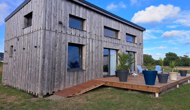Modern chalet with sea view