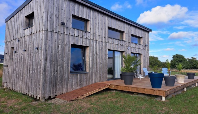 Modern chalet with sea view
