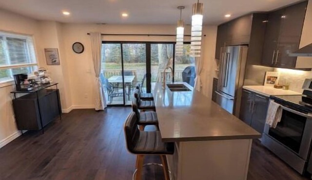 Modern Charm Seneca Fallsnn